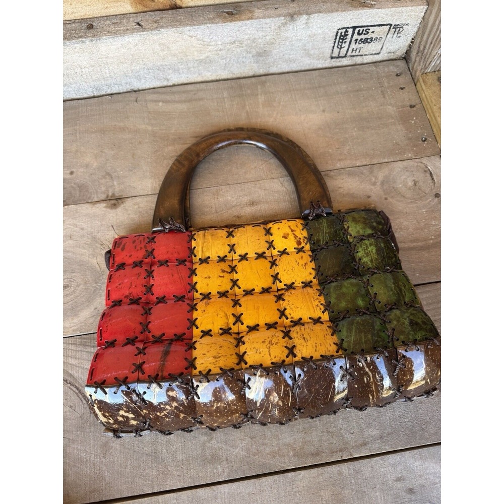 Handmade Coconut Shell Shiny‎ Paint lacquer finish Handbag Purse w/wooden handle